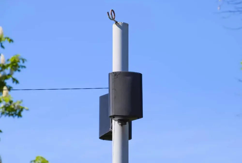 Do Outdoor Speakers Need to Be Covered: How to Efficiently Set Up Your Outdoor Speakers